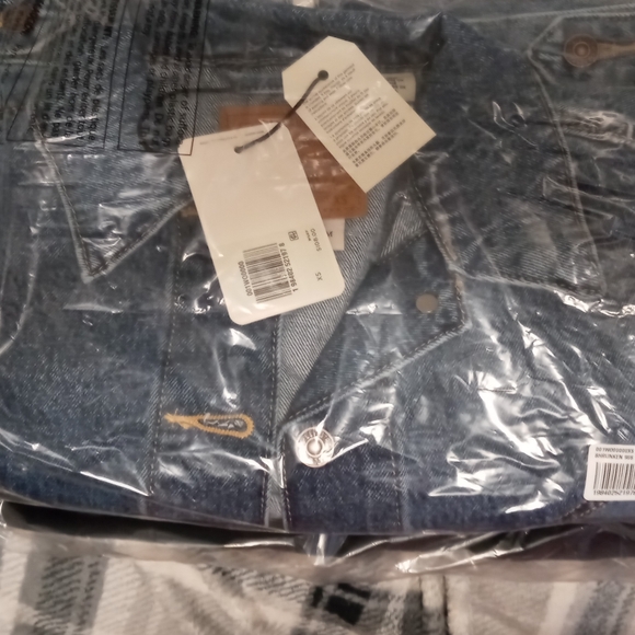 Levi's Women's XS Denim Jacket - Picture 2 of 3